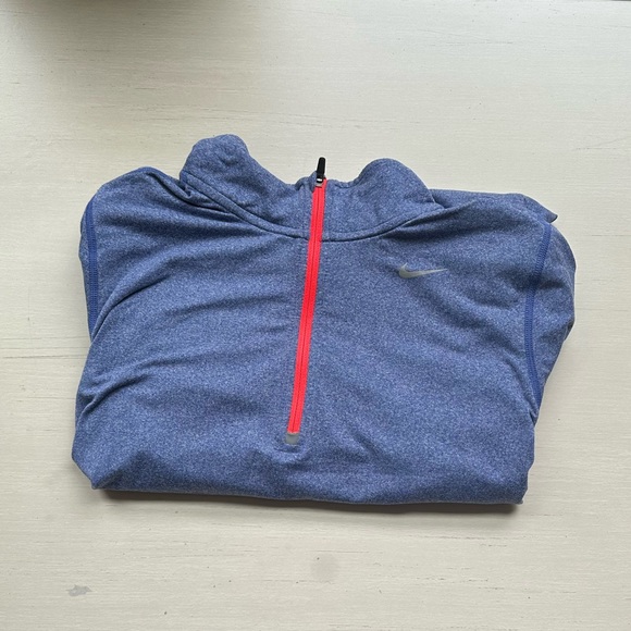 Nike dri-fit running top size small - Picture 3 of 3